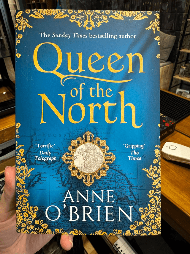 Queen of the North by Anne O'Brien — book cover