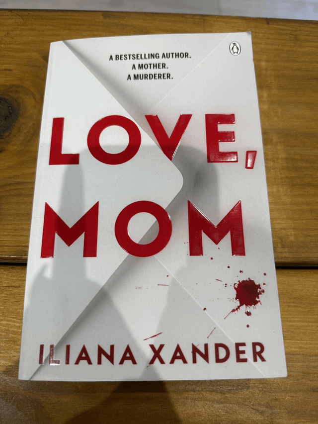 Love Mom by IIiana Xander — book cover
