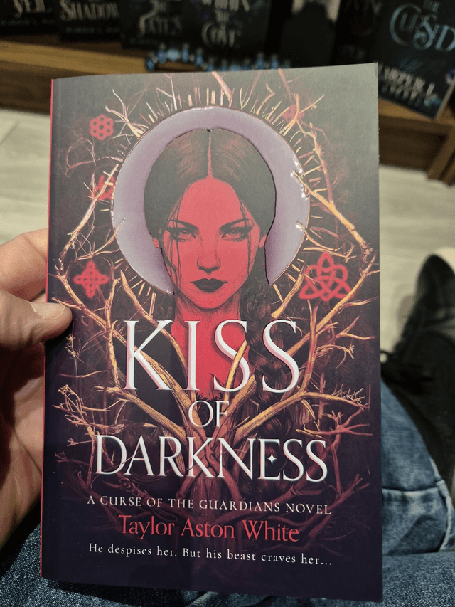 Kiss of Darkness by Taylor Aston White — book cover