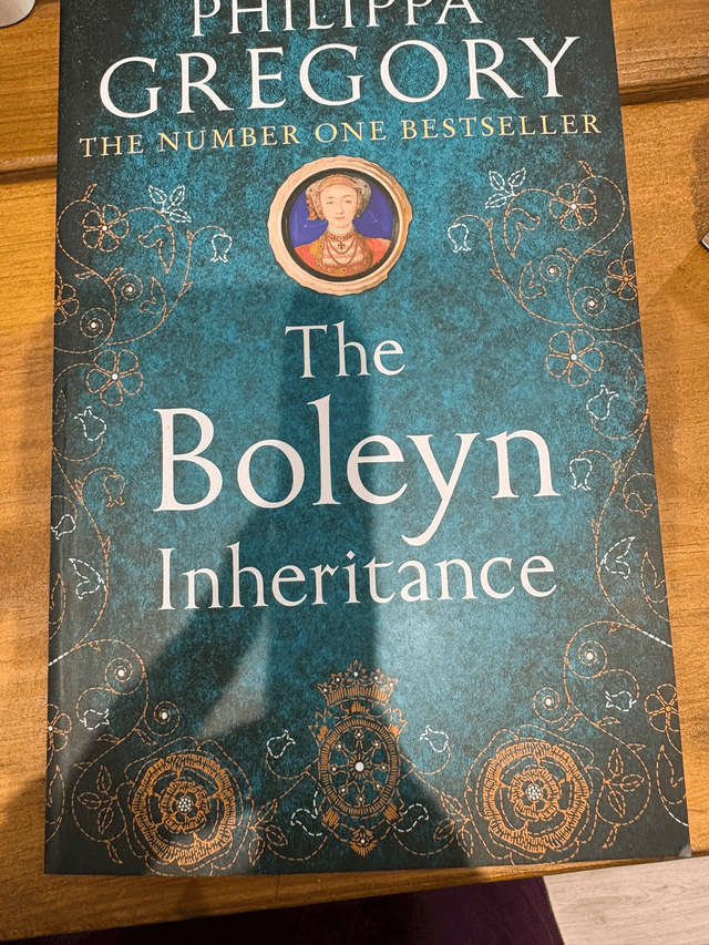 The Boleyn Inheritance by Philippa Gregory — book cover